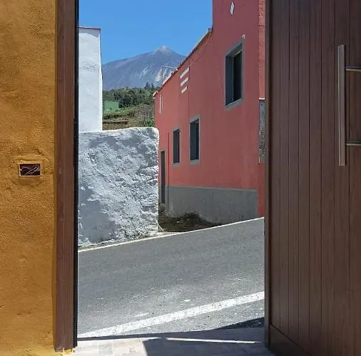 Tradicional Casa Canaria Con Piscina Y Vistas Al Teide